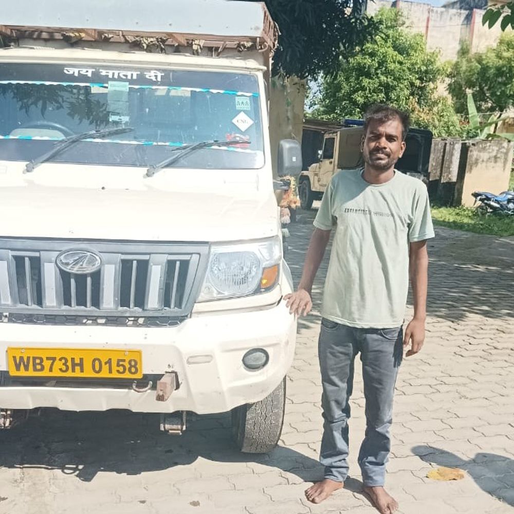 विदेशी शराब की बड़ी खेप जब्त:किशनगंज में 405 लीटर शराब बरामद, समस्तीपुर का तस्कर गिरफ्तार