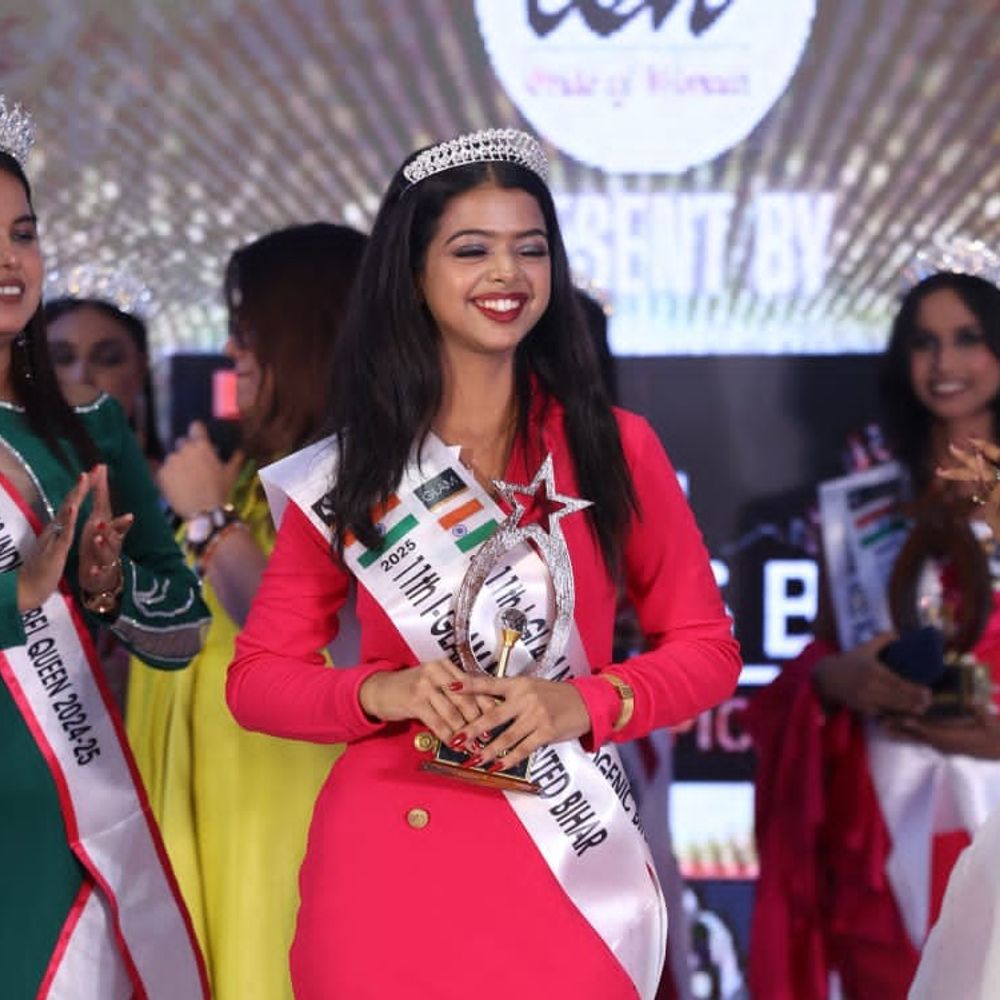 बक्सर की दिव्या ने मिस बिहार में जीता सेकेंड रनर-अप:18 साल की स्टूडेंट ने मिस टैलेंटेड और मिस फोटोजेनिक का पुरस्कार भी जीता