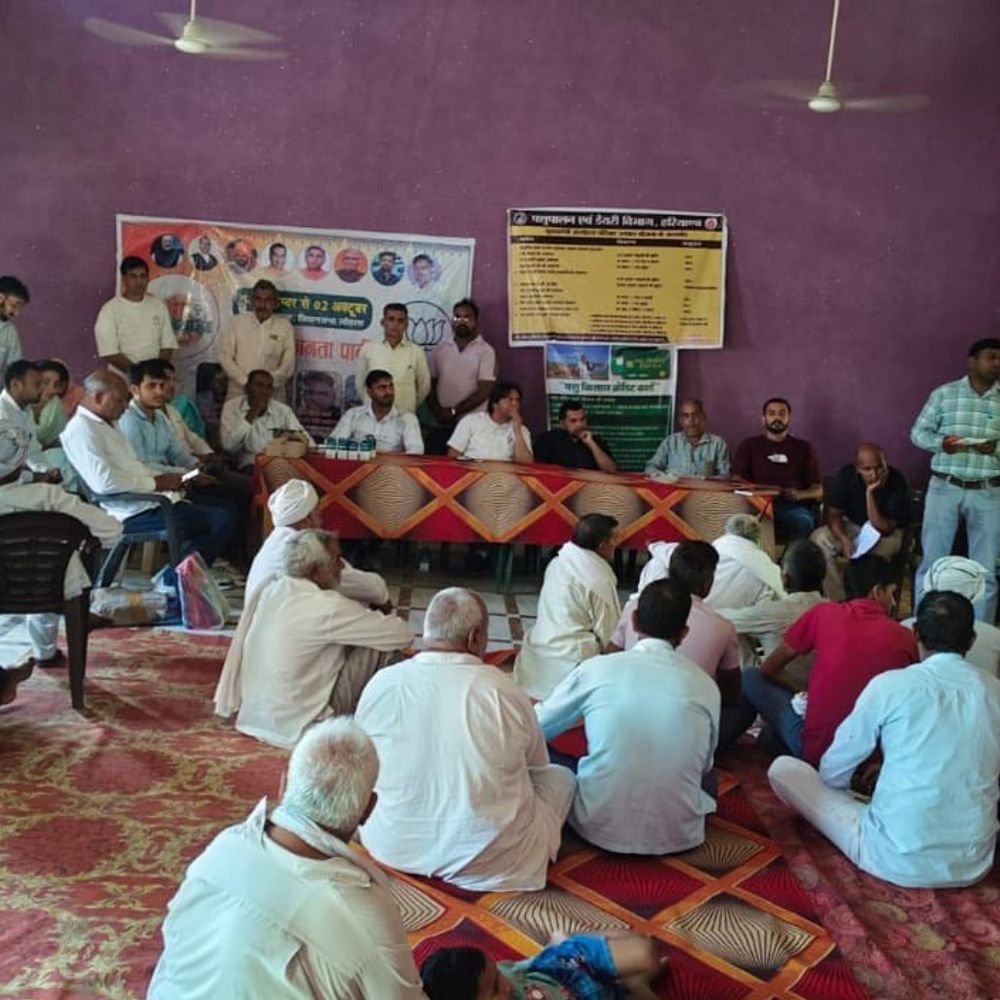भिवानी सेवा पखवाड़ा शिविर::  तीन विभाग के अधिकारियों ने किसानों को आधुनिक तकनीक के सिखाएं गुरु – Loharu News