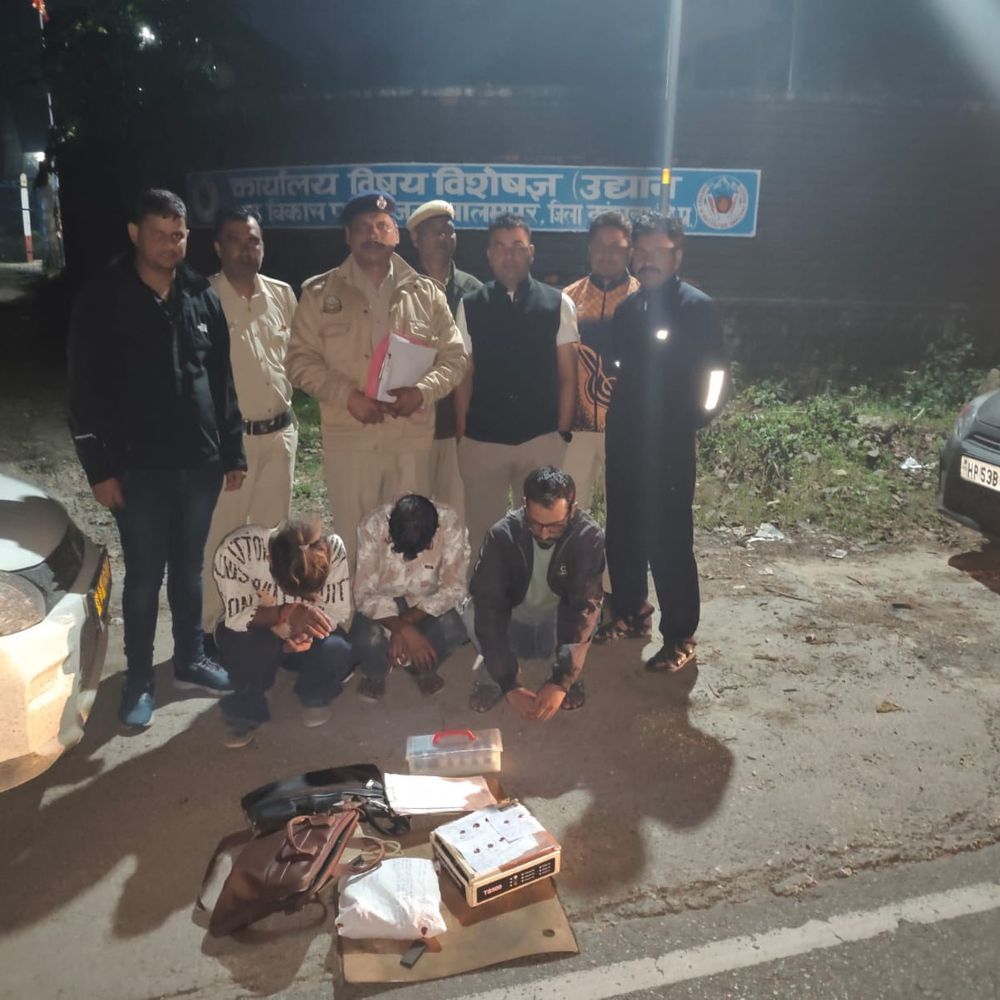 पालमपुर में कार से 1.29 किलो चरस बरामद:  तीन युवकों को पुलिस ने किया अरेस्ट; कुल्लू के रहने वाले हैं आरोपी – Dharamshala News