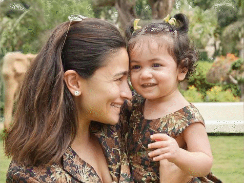 आलिया भट्ट की बेटी राहा को मिलती है वैनिटी वैन:महेश भट्ट ने दी जानकारी, कहा- वह जगह लगभग मंदिर जैसी थी