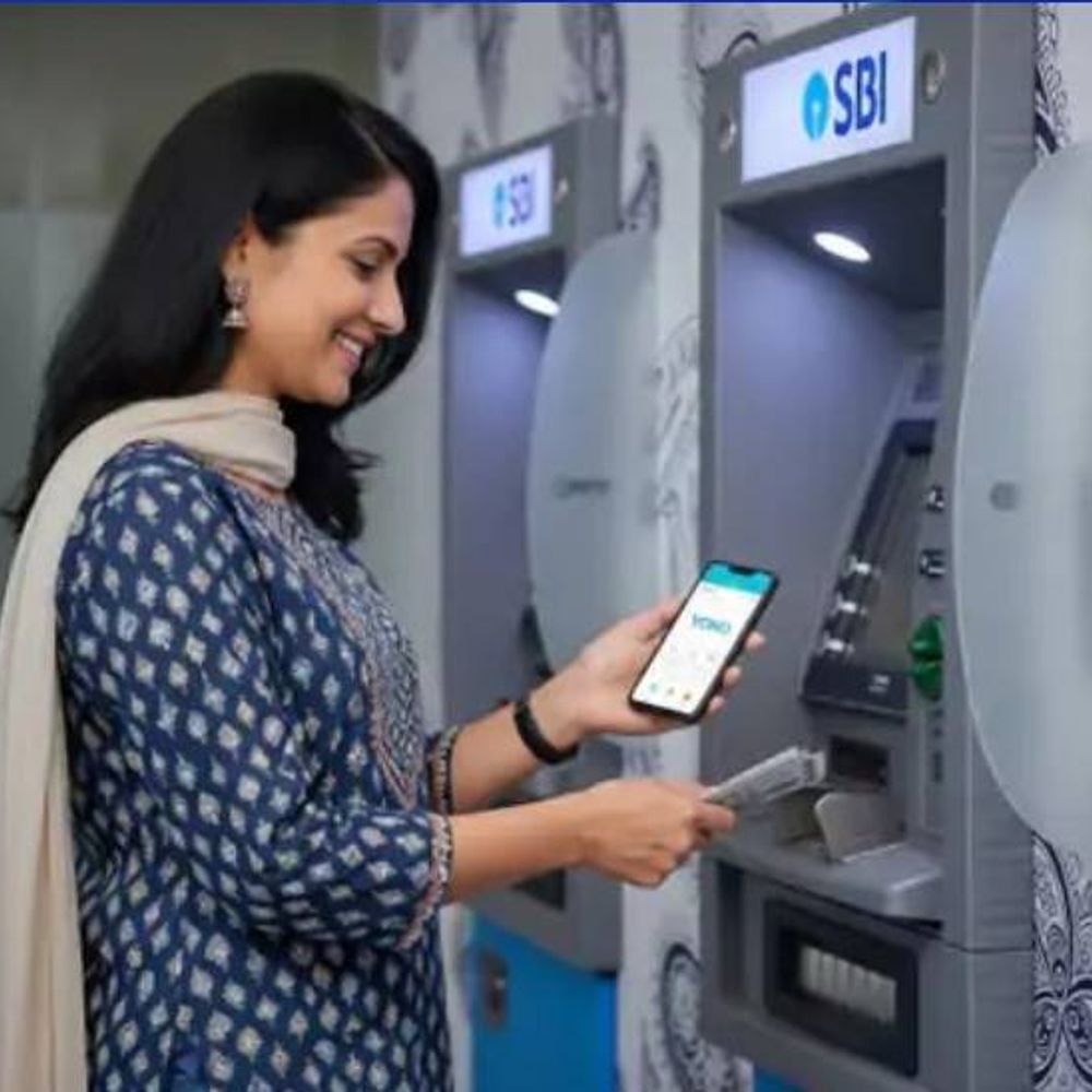 PF का पैसा ATM से अगले साल से निकाल सकेंगे:दिवाली से पहले शुरू होनी थी सर्विस, 10-11 अक्टूबर को चर्चा की उम्मीद