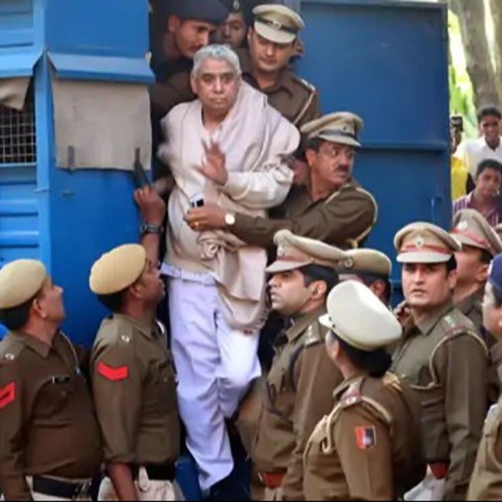 देशद्रोह मामले में रामपाल को झटका:हिसार कोर्ट ने जमानत याचिका खारिज की; 980 आरोपियों में शामिल है, बीते दिनों उम्रकैद पर लगी रोक