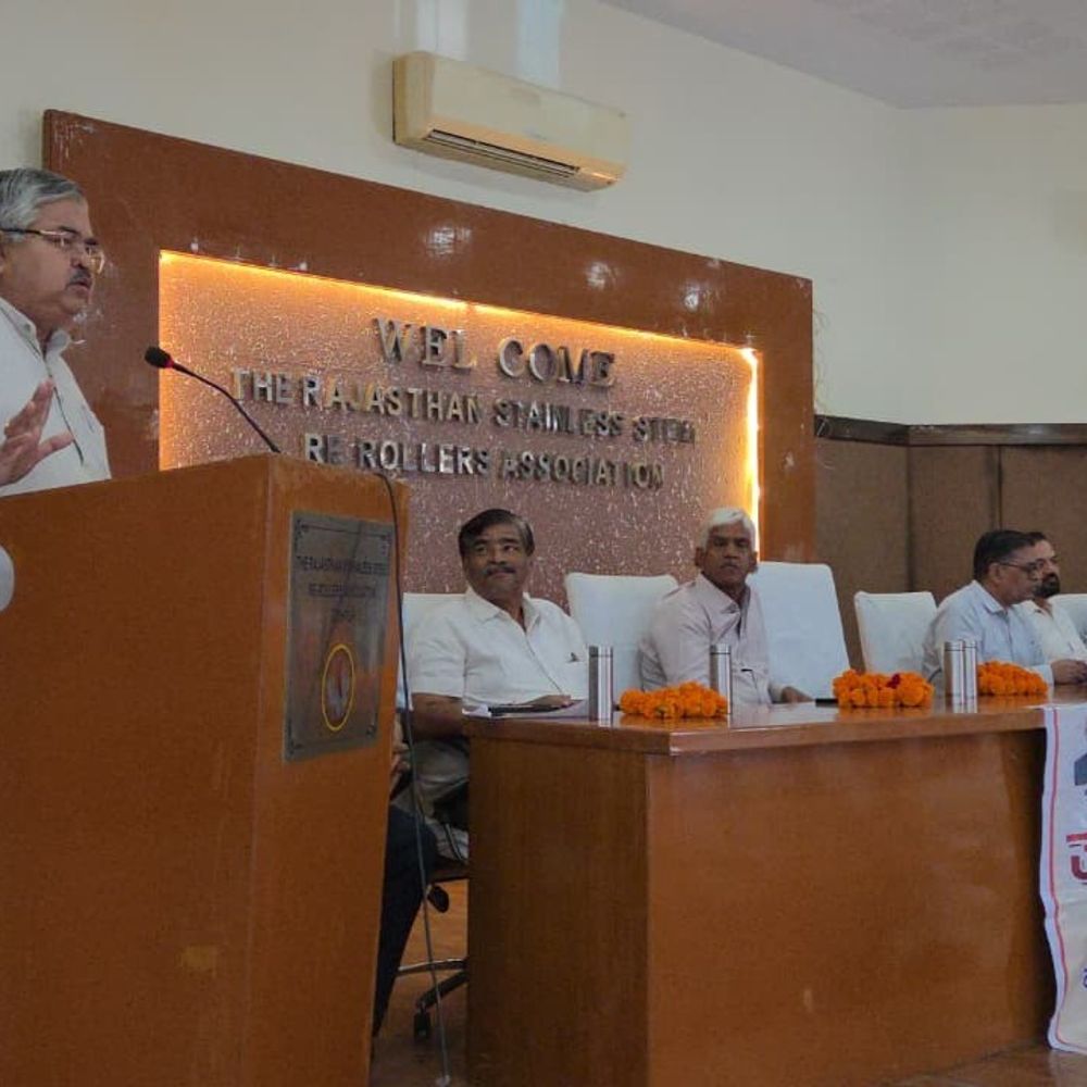 स्टील बर्तन पर जीएसटी कमी का फायदा सिर्फ उपभोक्ताओं का:स्टील भवन में इंडस्ट्री उद्यमियों के साथ जीएसटी रिफॉर्म पर की चर्चा