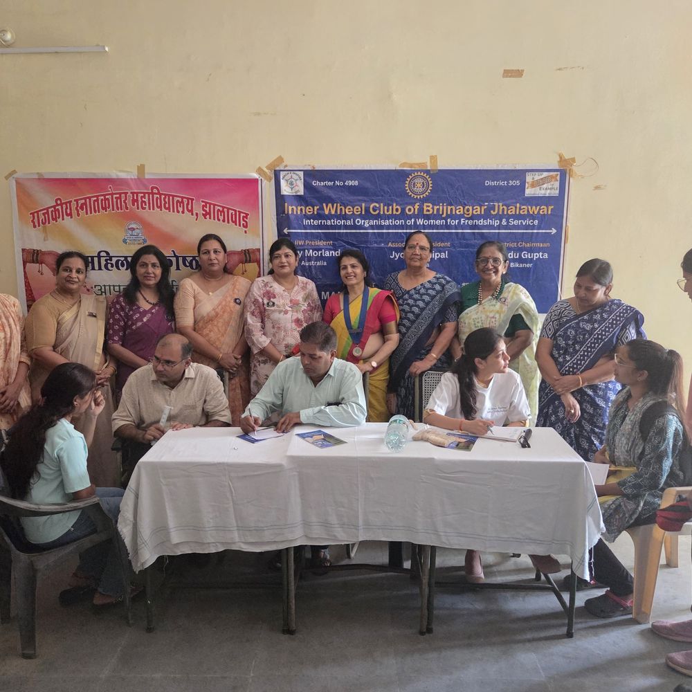 पीजी कॉलेज में निःशुल्क नेत्र-दंत परीक्षण शिविर:इनरव्हील क्लब और महिला प्रकोष्ठ ने 100 छात्रों की जांच की