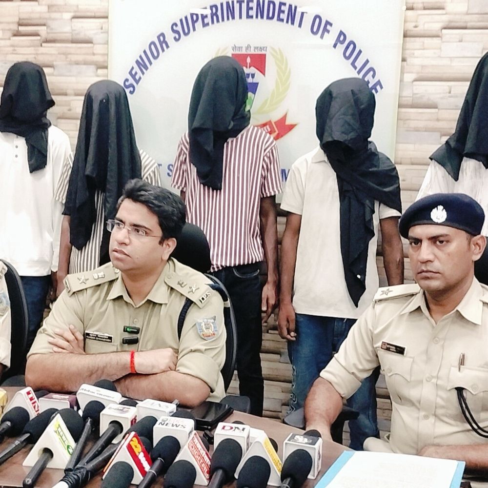 मानगो पुलिस ने बाइक चोर गिरोह का किया भंडाफोड़:  पांच आरोपी गिरफ्तार, सात मोटरसाइकिल बरामद – Jamshedpur (East Singhbhum) News