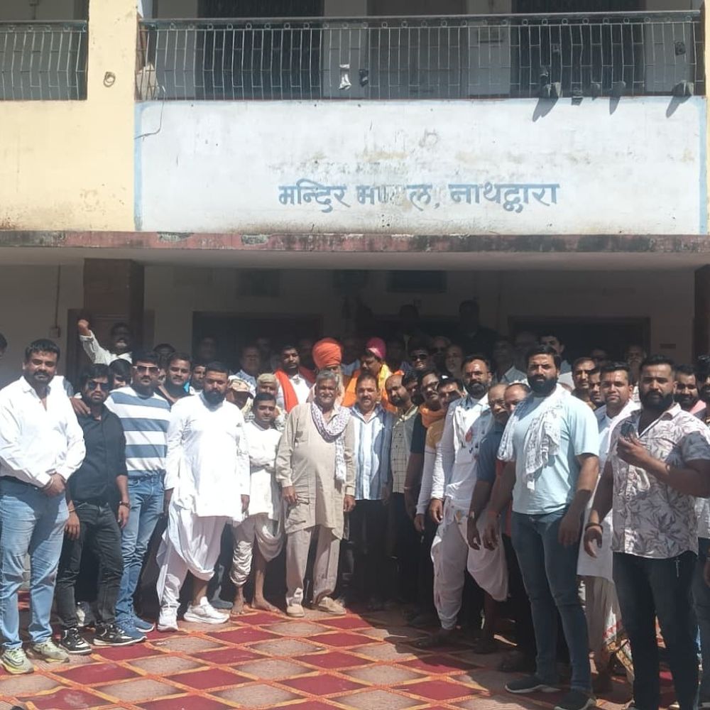 नाथद्वारा में ब्रजवासी संघ के निर्विरोध अध्यक्ष बने श्याम लाल:बोले- समाजहित में काम करूंगा; समर्थकों ने पहनाई माला