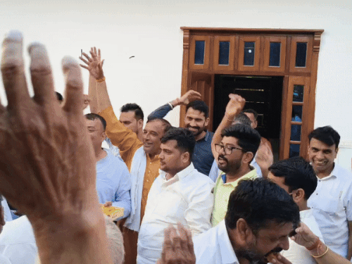 अहीरवाल में मार्केट कमेटी चेयरमैन की सूची पर घमासान:अटेली-कनीना में पुराने भाजपाइयों का नाम आया; आरती राव ने बदलवाया