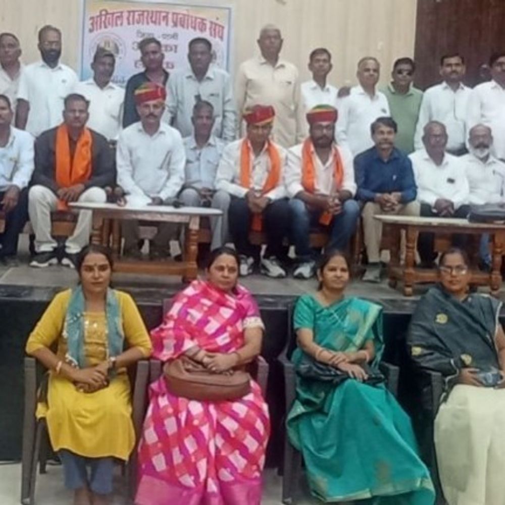 पाली में शिक्षकों को सीबीईओ ने दी सीख:बोले- आप भावी पीढ़ी के निर्माता, शिक्षा में नवाचार करें ताकि स्टूडेंट आसानी से सीखें