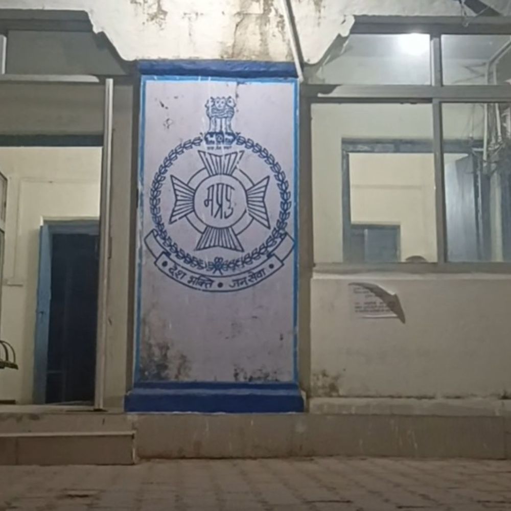 श्योपुर में महिला से छेड़छाड़ करने वाले के खिलाफ FIR:  पीड़िता बोली- चैट-रिकॉर्डिंग वायरल करने की धमकी दी, नशे में जबरदस्ती करने की कोशिश की – Sheopur News