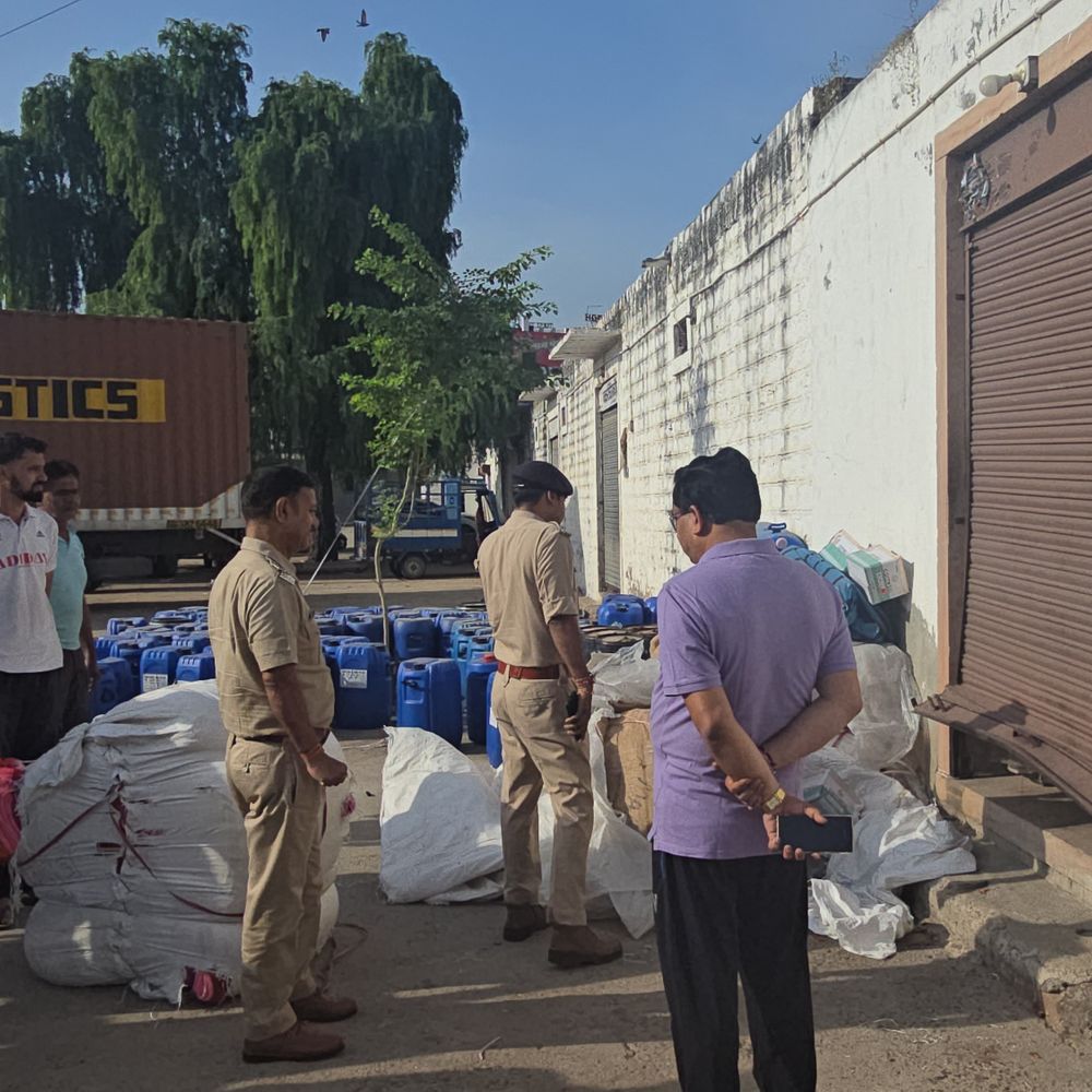 बालोतरा में ‘चड्डी गैंग’ का आतंक:धान मंडी की 21 दुकानों के ताले तोड़े, लाखों की नकदी-सामान पार