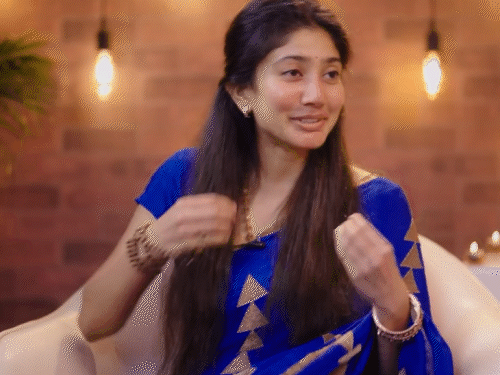 साई पल्लवी ने फेक स्विमसूट फोटो पर दिया रिएक्शन:वेकेशन की तस्वीरें शेयर कर लिखा- 'ऊपर दी गई फोटो असली हैं, AI जनरेटेड नहीं'