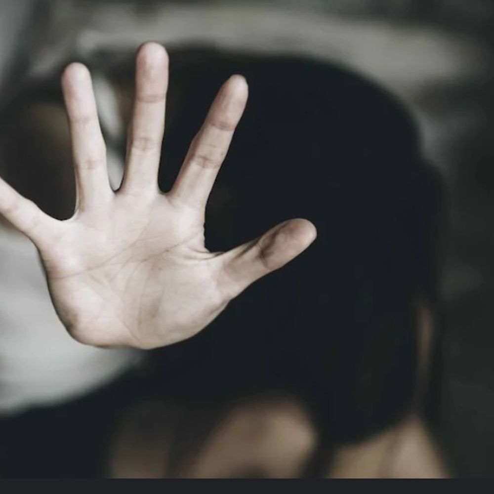 पलामू में पूजा पंडाल से लौट रही नाबालिग से दुष्कर्म:  भागने के फिराक में था आरोपी, ग्रामीणों ने पकड़कर पुलिस को सौंपा – Palamu News
