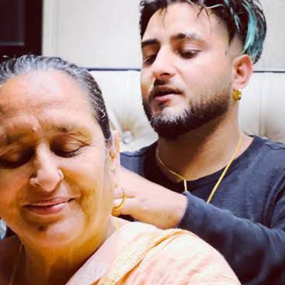 खान साब की मां आज सुपुर्द-ए-खाक होंगी:कपूरथला में पैतृक गांव पहुंचा शव; पंजाबी सिंगर भी कनाडा से शो कैंसिल कर आए