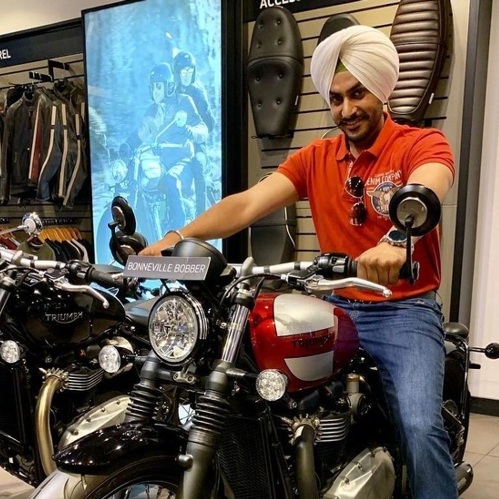 पंजाबी सिंगर राजवीर जवंदा की हालत नाजुक:फोर्टिस अस्पताल में 24 घंटे से वेंटिलेटर पर; हिमाचल में सिर-रीढ़ की हड्‌डी में लगी गंभीर चोट