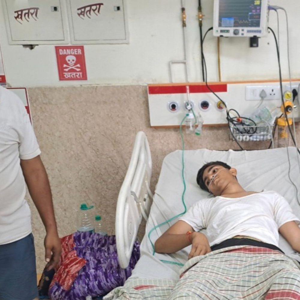 पाली में दो सग भाईयो को सांप ने काटा:घर में सोते समय सांप ने डसा, 2 महीने पहले पिता को जानवर ने काटा