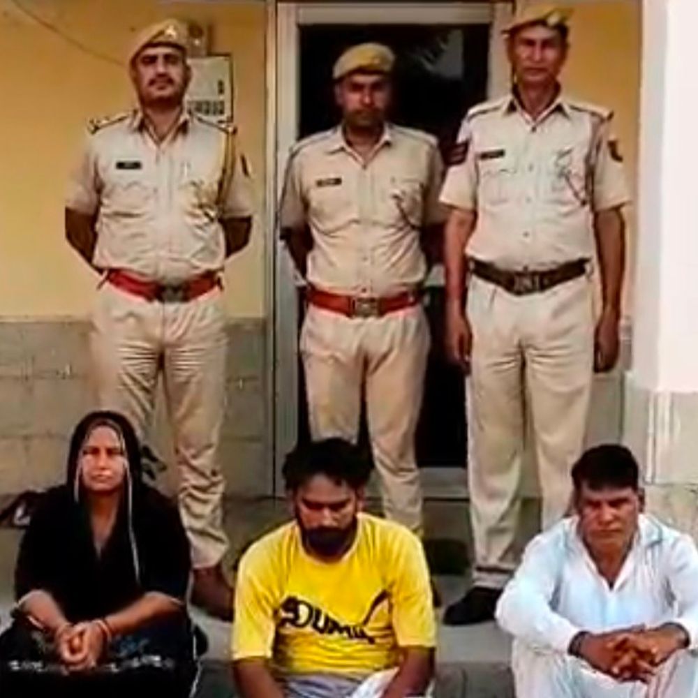 चूरू में NH-52 पर 10 लाख की अफीम जब्त:महिला सहित तीन तस्कर गिरफ्तार, चित्तौड़गढ़ से खरीदकर हरियाणा ले जा रहे थे