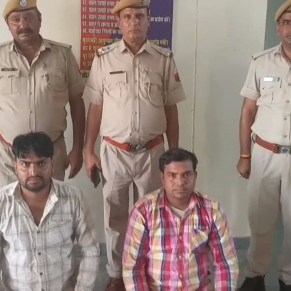 लेपर्ड शावक को बोलेरो डालकर ले गए दो युवक:राहगीरों की सूचना पर पुलिस ने दबोचा, शावक का किया रेस्क्यू; वन्यजीव संरक्षण एक्ट में केस दर्ज