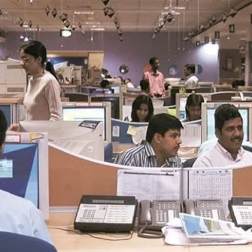 2028 तक पूरी तरह लागू होगा 8वां वेतन आयोग:2026 से 2 साल का एरियर मिलेगा, बेसिक सैलरी ₹18,000 से ₹44,000 हो सकती है