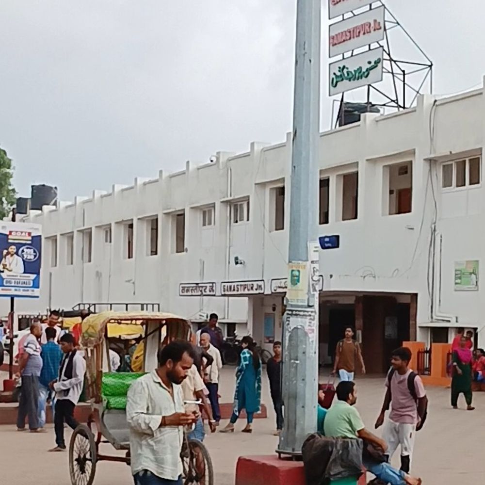 रेलवे यात्रियों की सुविधा के लिए डिजिटल सेवाओं का विस्तार:रेल वन ऐप की शुरुआत; सीट पर ही यात्री ऑर्डर कर सकेंगे फूड, पार्सल सर्विस की भी मिलेगी जानकारी