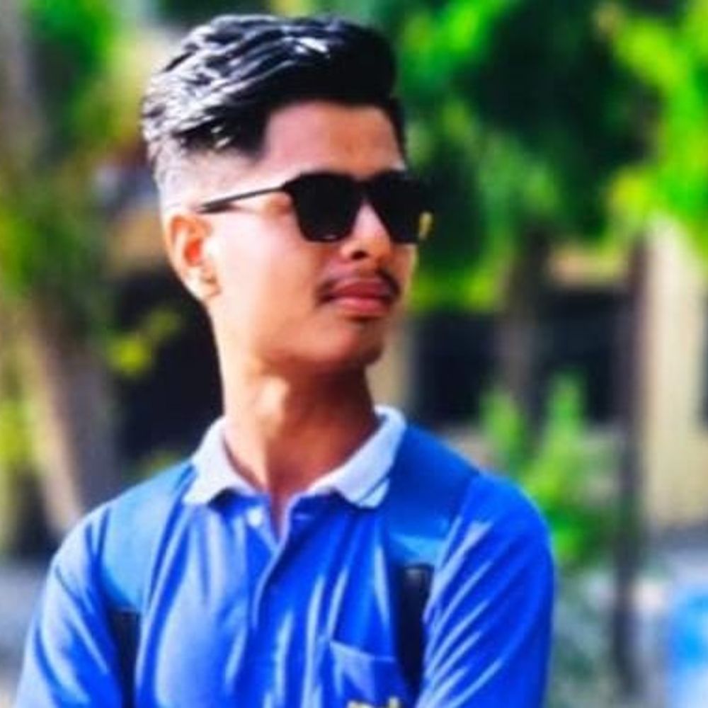 12वीं के छात्र ने खुद को गोली से उड़ाया:बांगरमऊ में परिजनों ने देखा खून से लथपथ शव, अवैध तमंचा बरामद