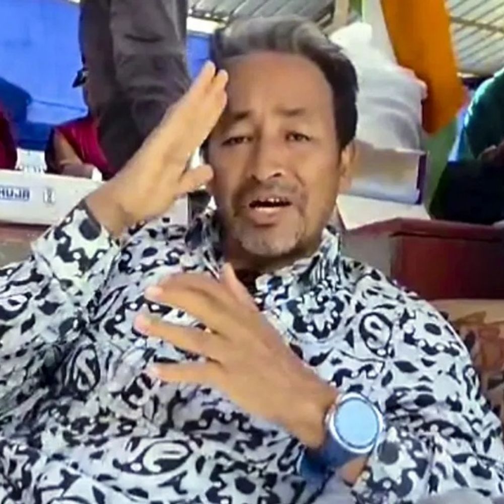 वांगचुक की रिहाई की मांग तेज, अभी जोधपुर जेल में:लेह अपेक्स बॉडी बोली- हालात सुधरने तक सरकार से बात नहीं; कर्फ्यू में 4 घंटे की ढील