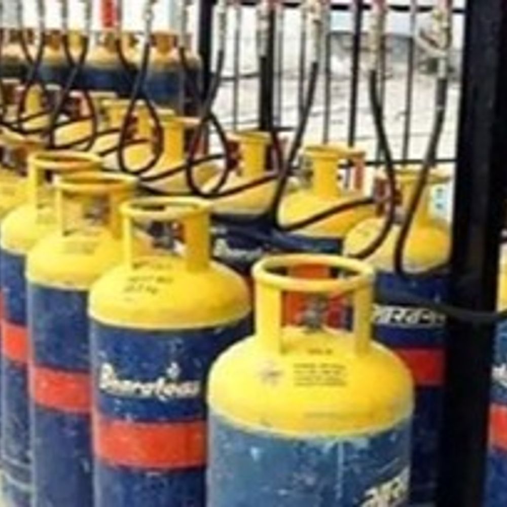 राजस्थान में आज से LPG के दाम बढ़े:कॉमर्शिलय उपयोग का सिलेंडर 15 रुपए महंगा, पिछले महीने 51 रुपए कम हुए थे