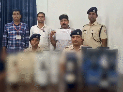 दिल्ली-हावड़ा राजधानी एक्सप्रेस से मिली 2 लाख की शराब:  लगेज बैग में थी 14 बोतल विदेशी शराब, 1 अरेस्ट, जांच में जुटी धनबाद RPF – Dhanbad News
