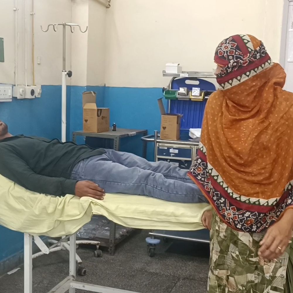 गुरुग्राम में कैंसर पीड़ित दंपति को पुलिस ने पीटा:  सोहना में थाने के सामने मारपीट, झूठे केस का आरोप – Sohna News