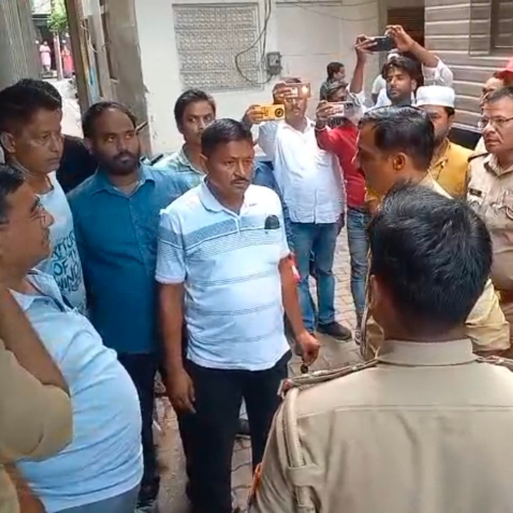 प्रसव के बाद महिला की मौत:परिजनों ने नर्सिंग होम पर लापरवाही का आरोप लगाया, किया हंगामा