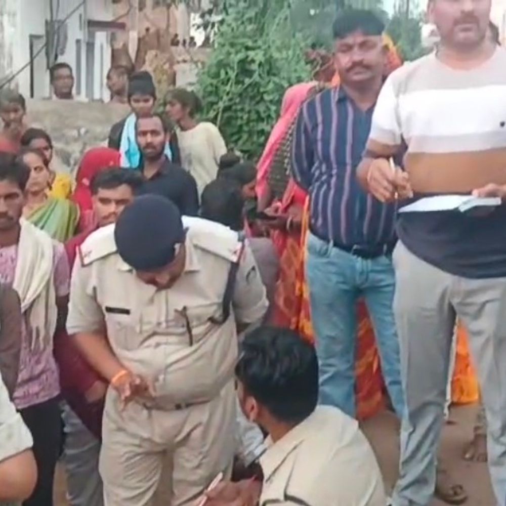 सीधी में पति ने पत्नी को कुल्हाड़ी मारी, मौत:बेटे काे किया कॉल- तेरी मां को मार डाला, फिर मोबाइल स्विच ऑफ
