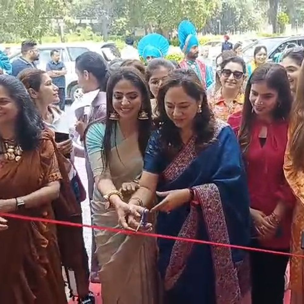 फ्लो बाजार की कमाई से बनेगा बाढ़ पीड़ितों का घर:  अमृतसर में कार्यक्रम, जुटाई रकम से बनेंगे मकान, आत्मनिर्भरता के लिए मिले मंच – Amritsar News