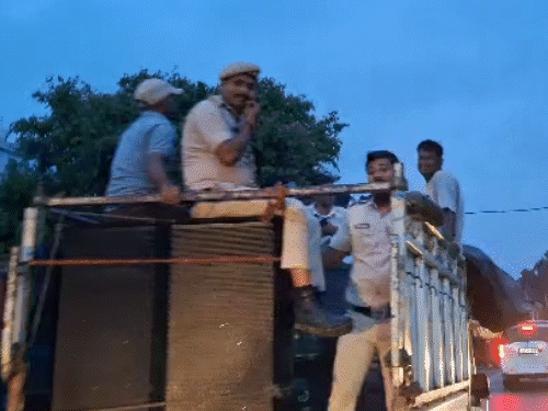 मोतिहारी में मक्के के खेत से युवक का मिला शव:मेला देखने गया था, परिजन ने हत्या का लगाया आरोप, एक हिरासत में