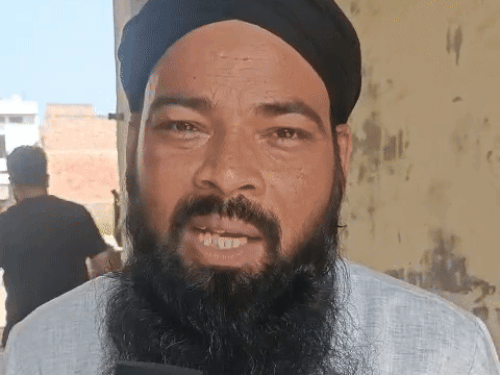 आई लव मोहम्मद विवाद, अंगुराल-अयूब भिड़े:BJP नेता बोले- कभी खान, कभी दुग्गल बन जाता है; मुस्लिम नेता बोले-हमारे साथ मुर्गे खाकर नमाज पढ़ता था