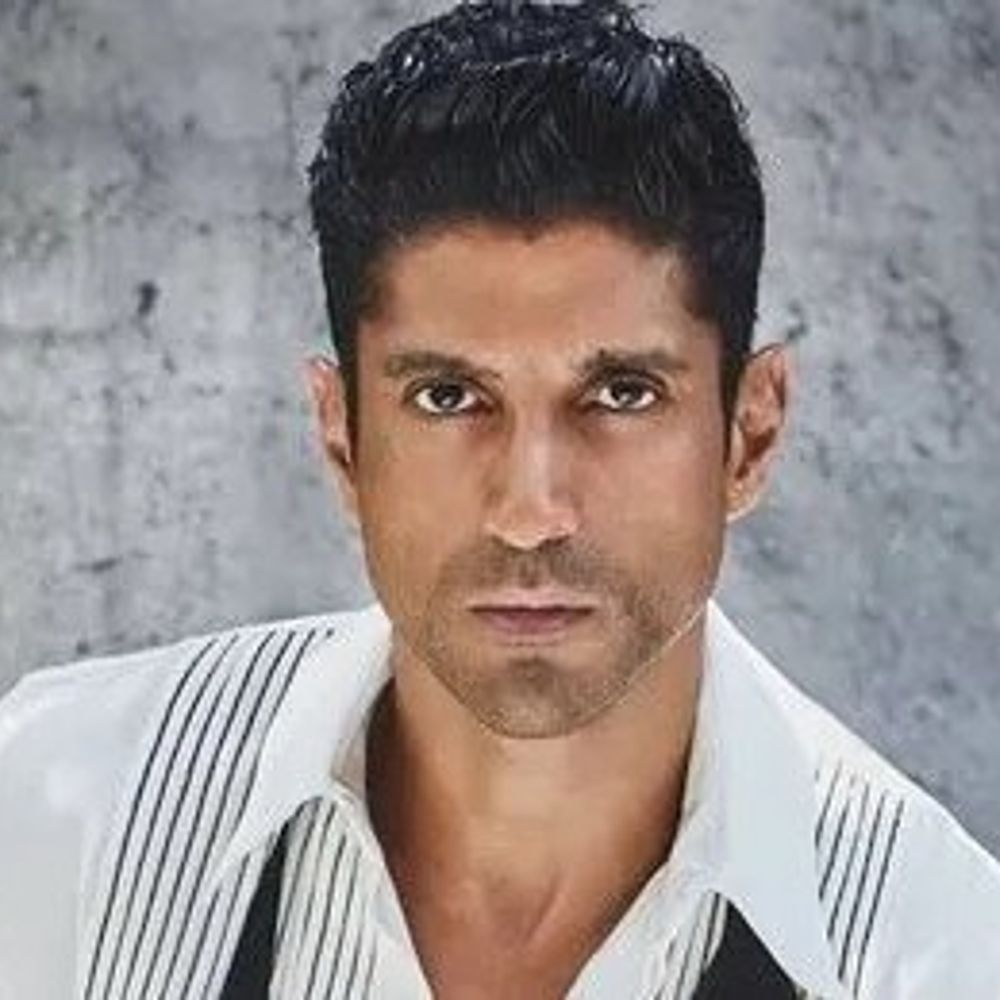 फरहान अख्तर के साथ 12 लाख रुपए की धोखाधड़ी:एक्टर के कार्ड का मिसयूज कर ड्राइवर ने निकाले पैसे, मुंबई पुलिस ने किया गिरफ्तार