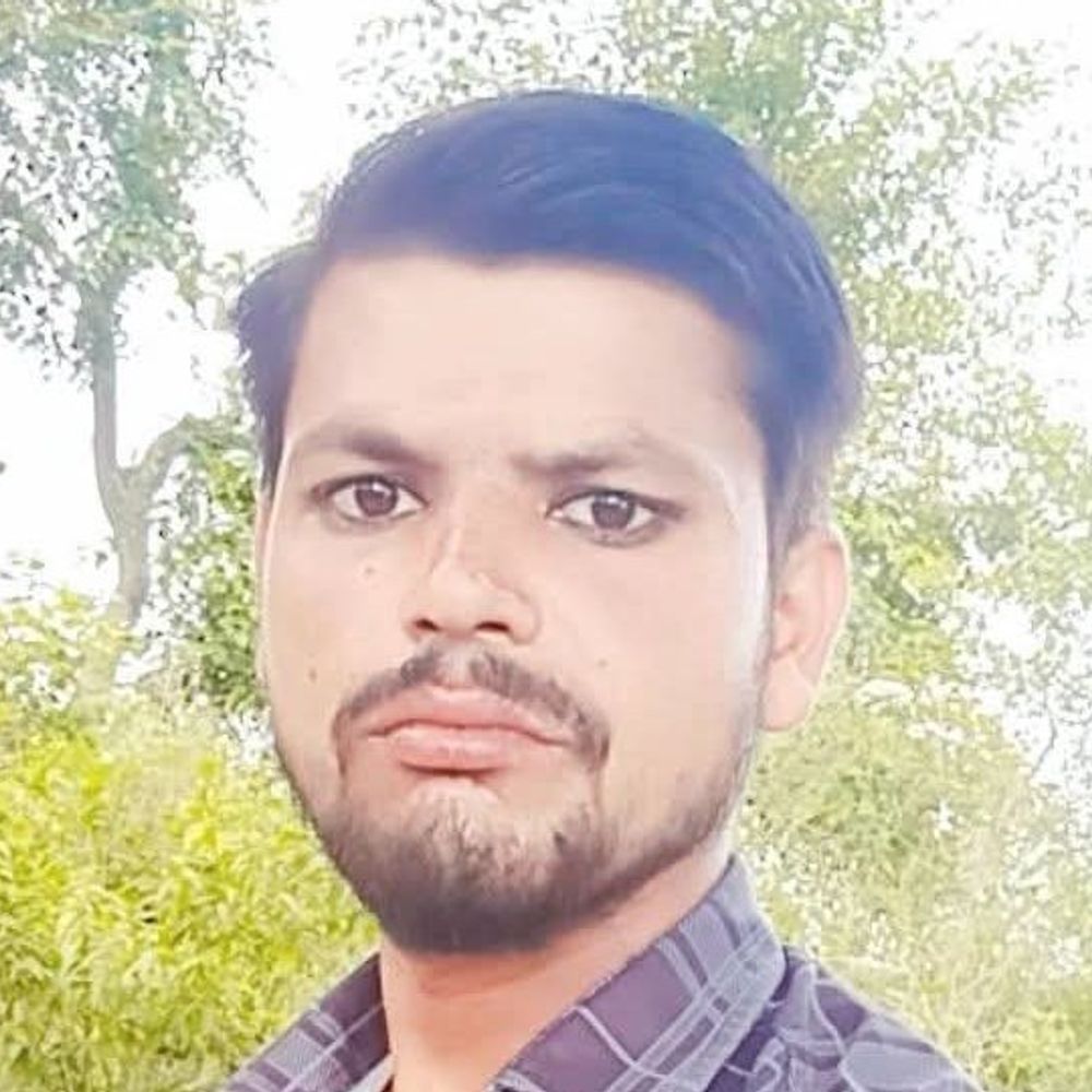 हाथरस में सड़क हादसे में युवक की मौत:घर जाते समय हादसा, रास्ते में फिसली बाइक