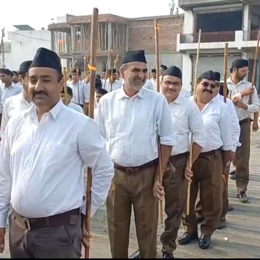 मुजफ्फरनगर में स्थापना दिवस पर निकला पथ संचलन:RSS के 100 वर्ष पूरे, गणमान्य लोग हुए शामिल
