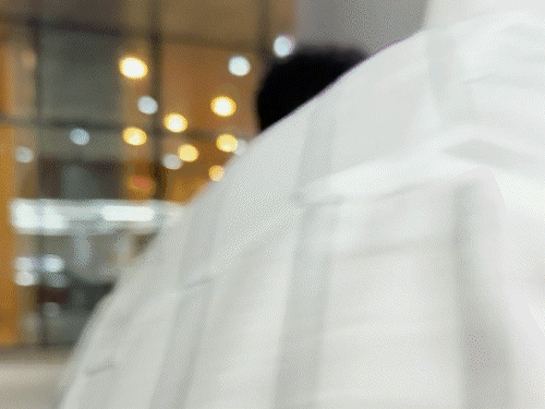 साथ स्पॉट हुए एक्स कपल दीपिका-रणबीर:एयरपोर्ट पर एक-दूसरे को लगाया गले, न्यू लव बर्ड तारा-वीर भी साथ दिखे; वरुण-जान्हवी ने की रैंपवॉक