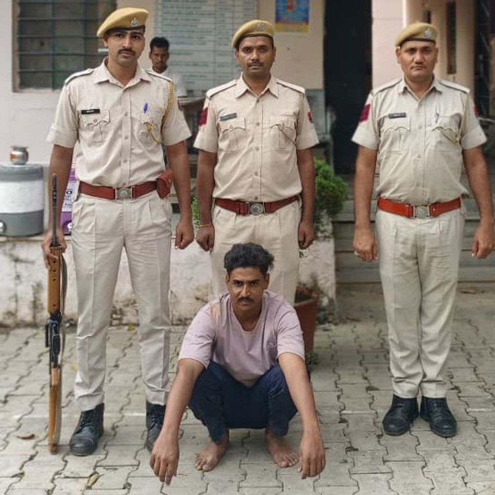प्रतापगढ़ में चोरी के मामले में वांछित आरोपी गिरफ्तार:छोटीसादड़ी में कुओं से मोटरें और केबल चुराई थी, साथियों की तलाश जारी
