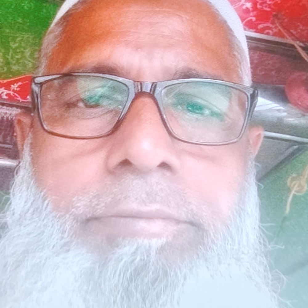 हाथरस में दो ट्रक चालकों की मौत:आगरा-अलीगढ़ हाईवे पर खड़े ट्रक से टकराया दूसरा ट्रक