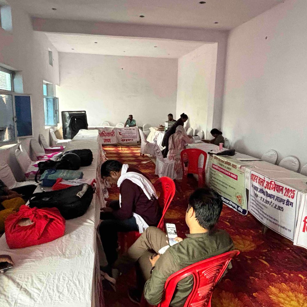 शहरी सेवा शिविर से नदारद रहे कर्मचारी:समस्याएं लेकर पहुंचे लोगों को निराश होकर लौटना पड़ा, नगर परिषद कमिश्नर बोले-कार्रवाई करेंगे