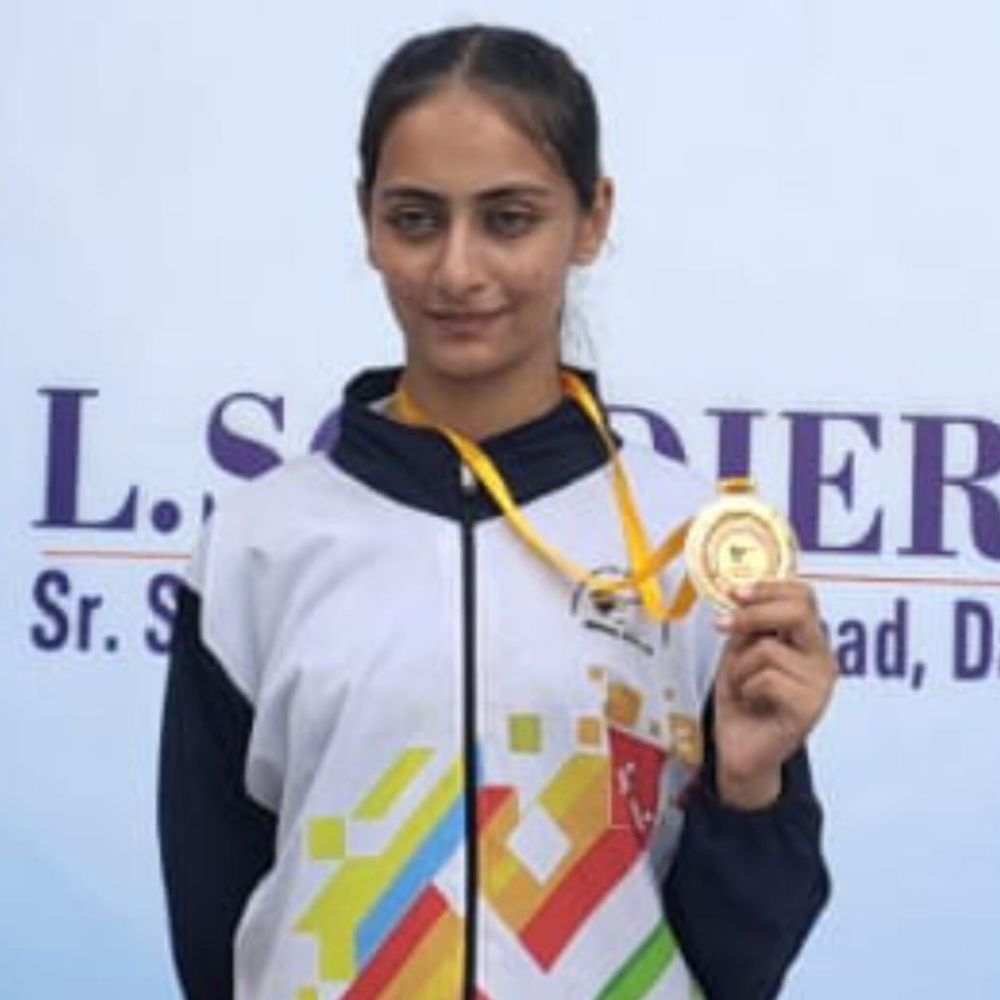 राजसमंद की बेटी ने निशानेबाजी में जीता गोल्ड मेडल:राज्य स्तरीय प्रतियोगिता में बेस्ट शूटर का भी अवॉर्ड मिला