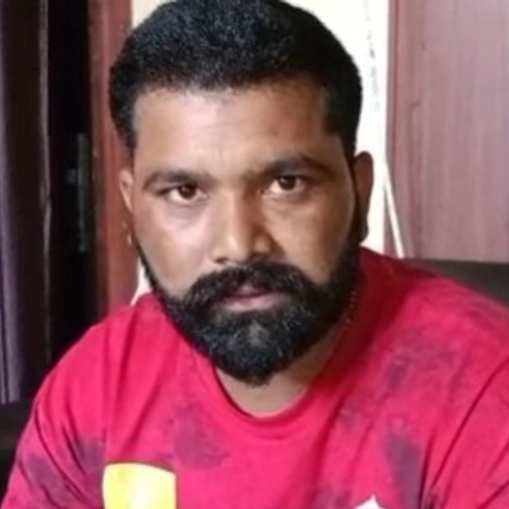 अमृतसर में घर पर 30-35 राउंड फायरिंग:  इलाके में फैली दहशत; पुरानी रंजिश में वारदात, घर में छिपकर परिजनों ने बचाई जान – Amritsar News