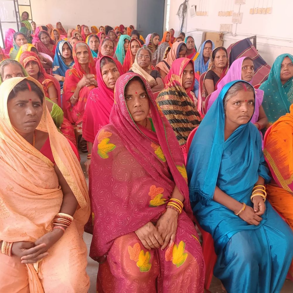 मुख्यमंत्री महिला रोजगार योजना का सीधा प्रसारण:पुरनहिया प्रखंड में सैकड़ों जीविका दीदियों ने हिस्सा लिया