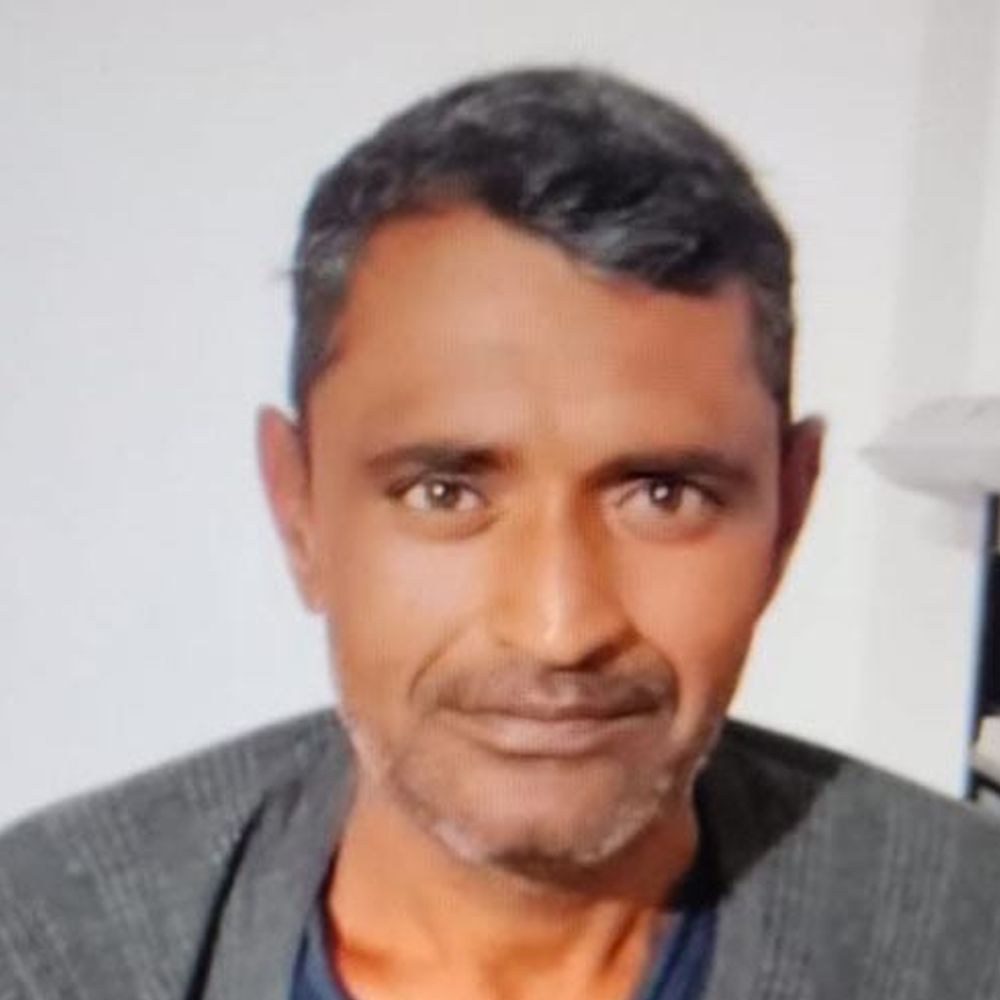 पलवल में झाड़ियों में मिला व्यक्ति का शव:धर्मकांटे पर करता था काम; भाई का मालिक पर हत्या का आरोप, राजस्थान का रहने वाला