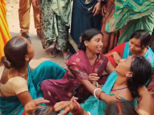 अर्धनिर्मित पानी टंकी के पास मिला घायल:  कोडरमा सदर अस्पताल में हुई मौत,परिजनों ने किया मार्ग जाम, हत्या की आशंका – koderma News