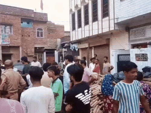 अयोध्या में गर्भवती महिला के घर में घुसकर लूट:चाकू की नोक पर नकाबपोश बदमाशों ने लूटे गहने और नकदी