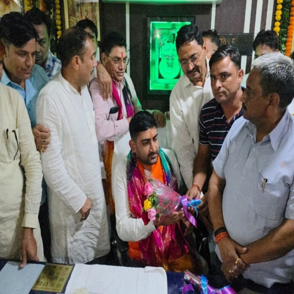 केंद्रीय मंत्री के पीए बने अलवर सरस डेयरी के चेयरमैन:कुर्सी संभालते ही कहा - भ्रष्टाचार व मिलावट पर जीरो टॉलरेंस पॉलिसी अपनाएंगे