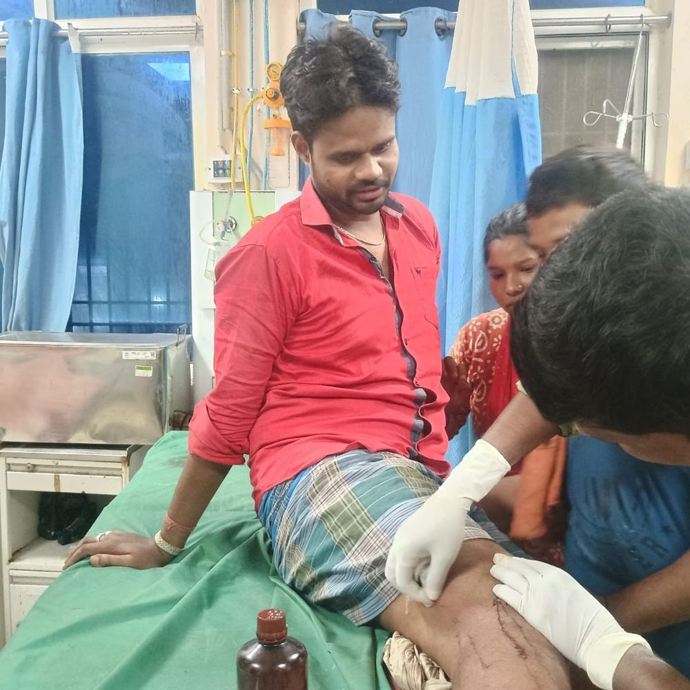 लूट का विरोध करने पर युवक को गोली मारी, गंभीर:अररिया में तारण टोल टैक्स के पास खड़ा था, मोबाइल नहीं देने पर किया हमला