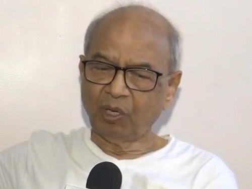 CJI पर जूता फेंकने वाले वकील बोले-जो किया, अफसोस नहीं:दूसरे समुदाय के खिलाफ मामला आए तो चीफ जस्टिस बड़े स्टेप लेते हैं